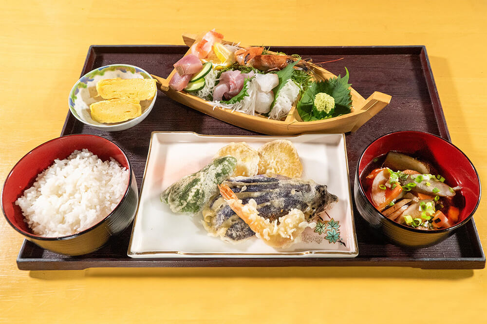 「5種さしみ定食 旬の天ぷら付き」　